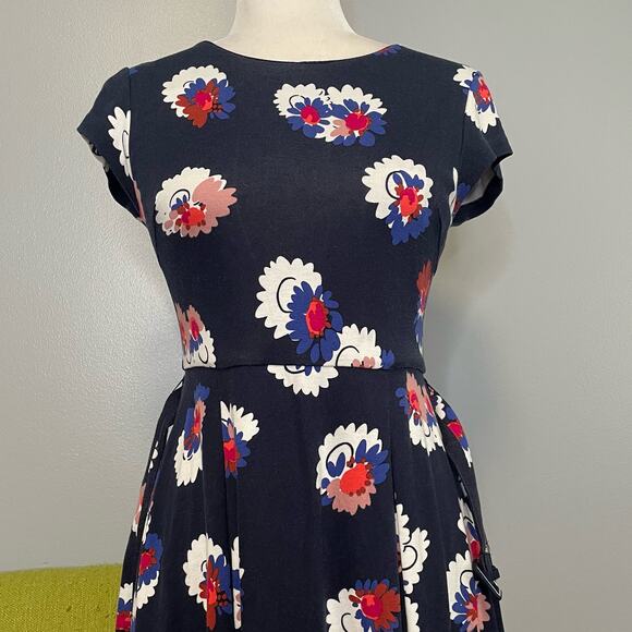 Boden Aida Blue Floral Belted Fit and Flare Dress 2 Cocktail Work - Picture 7 of 7